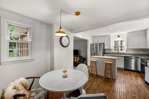 Dining - 2085 Cobblestone Ln, Reston, VA 20191 photo 2 of 4