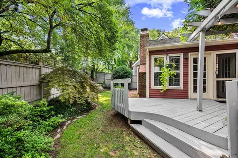 Exterior - 2085 Cobblestone Ln, Reston, VA 20191 photo 5 of 18