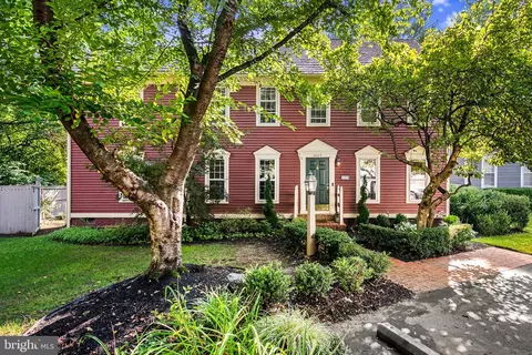 Exterior - 2085 Cobblestone Ln, Reston, VA 20191 photo 8 of 18