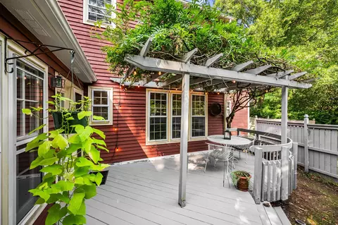 Exterior - 2085 Cobblestone Ln, Reston, VA 20191 photo 3 of 18