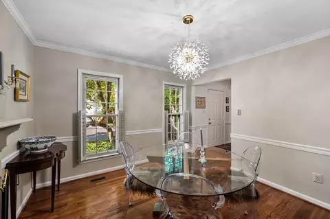 Dining - 2085 Cobblestone Ln, Reston, VA 20191 photo 3 of 4