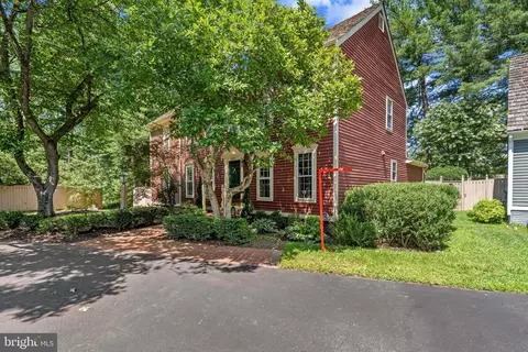 Exterior - 2085 Cobblestone Ln, Reston, VA 20191 photo 18 of 18