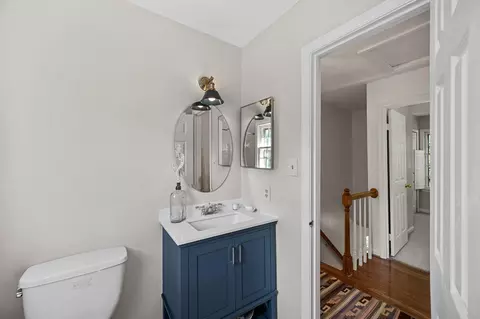 Bath - 2085 Cobblestone Ln, Reston, VA 20191 photo 7 of 8