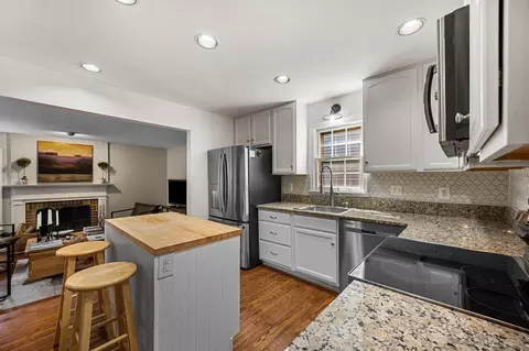 Kitchen - 2085 Cobblestone Ln, Reston, VA 20191 photo 2 of 2