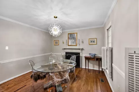 Dining - 2085 Cobblestone Ln, Reston, VA 20191 photo 4 of 4