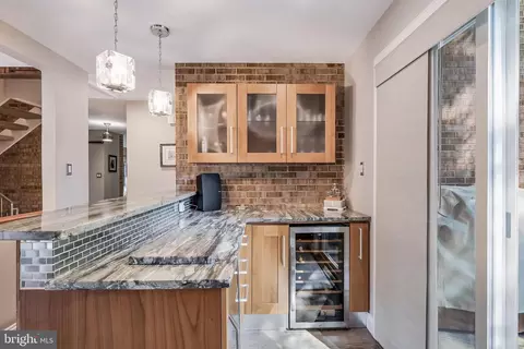 Kitchen - 11211 Wedge Dr, Reston, VA 20190 photo 10 of 10