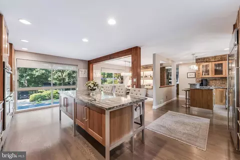 Kitchen - 11211 Wedge Dr, Reston, VA 20190 photo 8 of 10