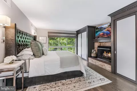 Bedroom - 11211 Wedge Dr, Reston, VA 20190 photo 3 of 7