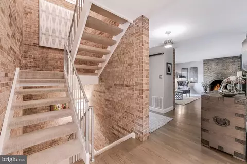 Entry Way - 11211 Wedge Dr, Reston, VA 20190 photo 5 of 10