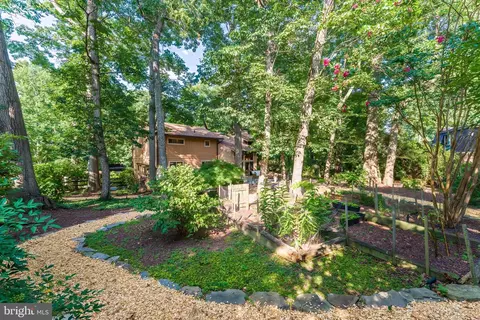 Exterior - 11211 Wedge Dr, Reston, VA 20190 photo 13 of 15