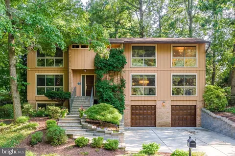 Exterior - 11211 Wedge Dr, Reston, VA 20190 photo 6 of 15