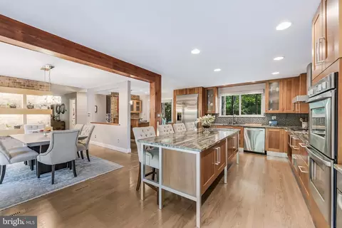 Kitchen - 11211 Wedge Dr, Reston, VA 20190 photo 7 of 10