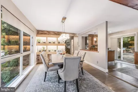 Dining - 11211 Wedge Dr, Reston, VA 20190 photo 2 of 5