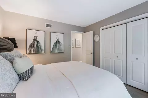 Bedroom - 11211 Wedge Dr, Reston, VA 20190 photo 7 of 7