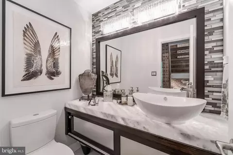 Bath - 11211 Wedge Dr, Reston, VA 20190 photo 1 of 7