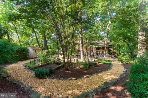 Exterior - 11211 Wedge Dr, Reston, VA 20190 photo 12 of 15
