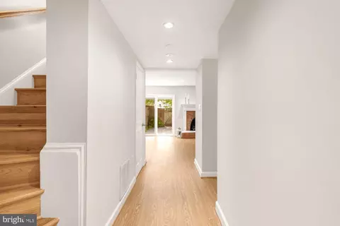 Entry Way - 7357 Eldorado Ct, Mclean, VA 22102 photo 3 of 3