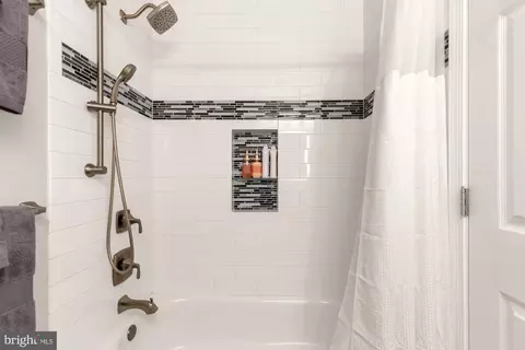 Bath - 7357 Eldorado Ct, Mclean, VA 22102 photo 5 of 7