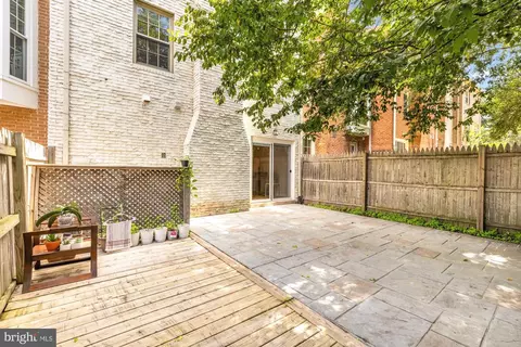 Exterior - 7357 Eldorado Ct, Mclean, VA 22102 photo 5 of 6
