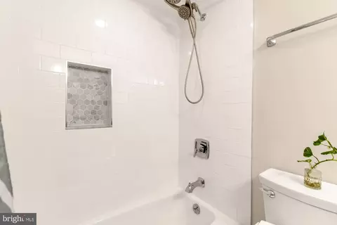 Bath - 7357 Eldorado Ct, Mclean, VA 22102 photo 7 of 7