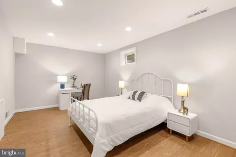 Bedroom - 7357 Eldorado Ct, Mclean, VA 22102 photo 5 of 6