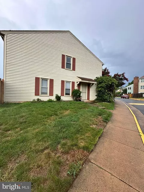13831 Claret Ct, Chantilly, VA 20151