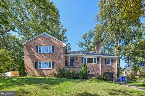 3500 Woodside Rd, Alexandria, VA 22310