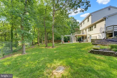 Exterior - 8109 Overton Ct, Springfield, VA 22153 photo 10 of 25