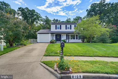 Exterior - 8109 Overton Ct, Springfield, VA 22153 photo 7 of 25