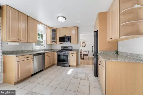 Kitchen - 8109 Overton Ct, Springfield, VA 22153 photo 1 of 3