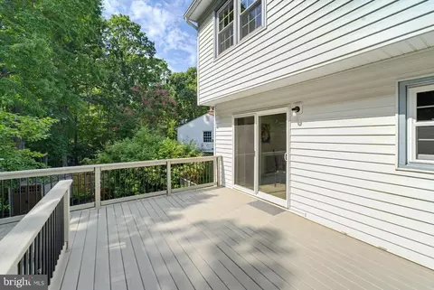 Exterior - 8109 Overton Ct, Springfield, VA 22153 photo 22 of 25