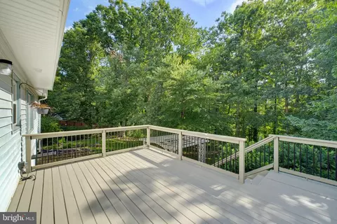 Exterior - 8109 Overton Ct, Springfield, VA 22153 photo 23 of 25