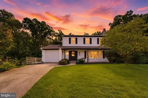 Exterior - 8109 Overton Ct, Springfield, VA 22153 photo 1 of 25