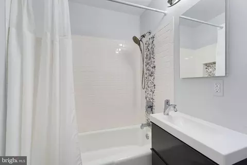 Bath - 8109 Overton Ct, Springfield, VA 22153 photo 2 of 6