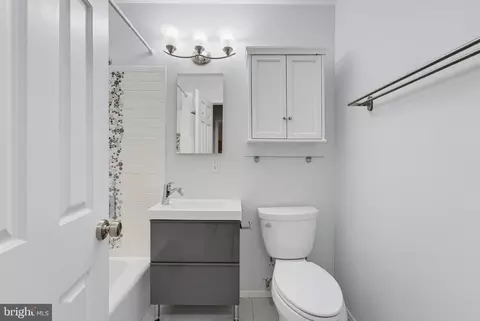 Bath - 8109 Overton Ct, Springfield, VA 22153 photo 1 of 6
