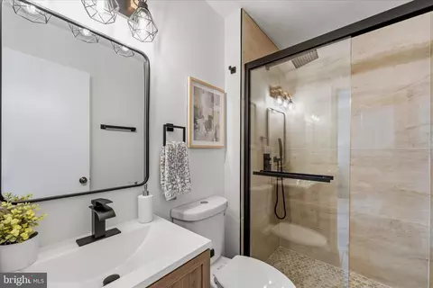 Bath - 8565 Tyrolean Way, Springfield, VA 22153 photo 1 of 2