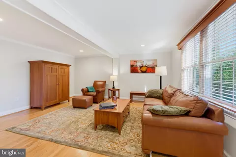 Living - 5836 Canvasback Rd, Burke, VA 22015 photo 2 of 3
