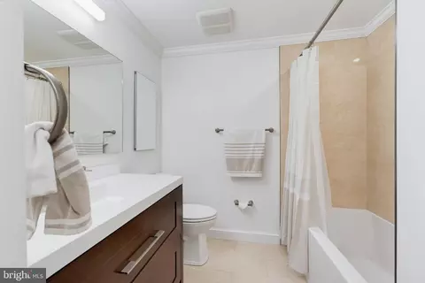 Bath - 5836 Canvasback Rd, Burke, VA 22015 photo 1 of 5