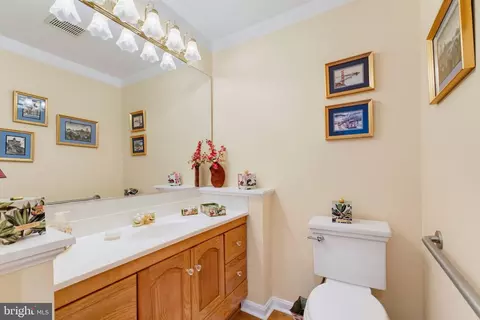 Bath - 6900 Spur Rd, Springfield, VA 22153 photo 1 of 3