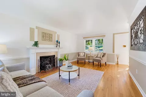 Living - 6900 Spur Rd, Springfield, VA 22153 photo 1 of 5