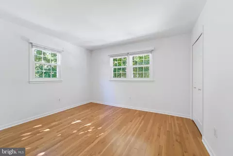 Bedroom - 6900 Spur Rd, Springfield, VA 22153 photo 4 of 5
