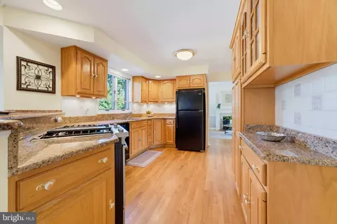 Kitchen - 6900 Spur Rd, Springfield, VA 22153 photo 3 of 3