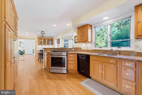 Kitchen - 6900 Spur Rd, Springfield, VA 22153 photo 1 of 3