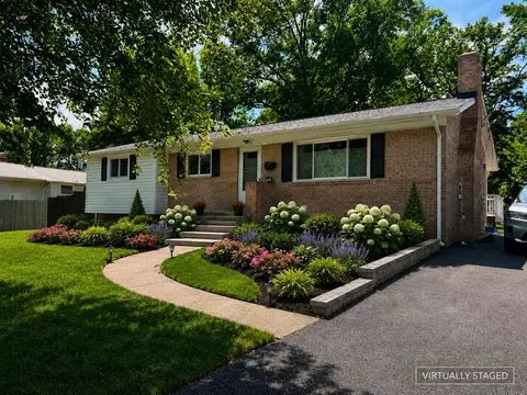 6622 The Parkway Pkwy, Alexandria, VA 22310