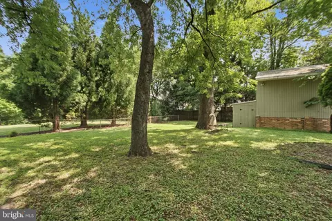 511 Malcolm Rd NW, Vienna, VA 22180 photo 10