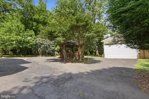 511 Malcolm Rd NW, Vienna, VA 22180 photo 6