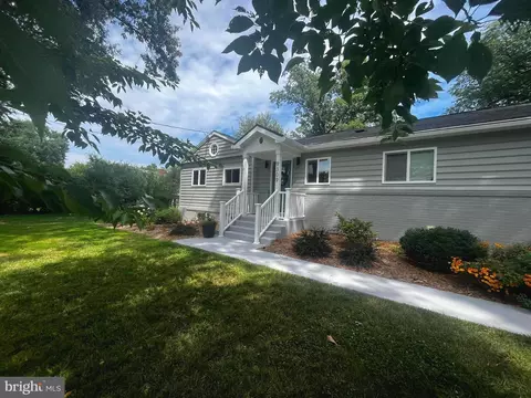 9309 Allwood Dr, Alexandria, VA 22309