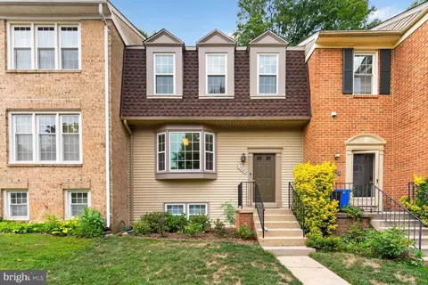 Exterior - 7204 Gentian Ct, Springfield, VA 22152 photo 6 of 7