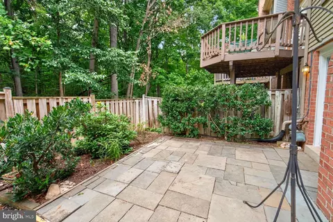Exterior - 7204 Gentian Ct, Springfield, VA 22152 photo 3 of 7