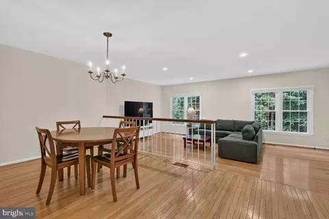 Dining - 7204 Gentian Ct, Springfield, VA 22152 photo 3 of 3